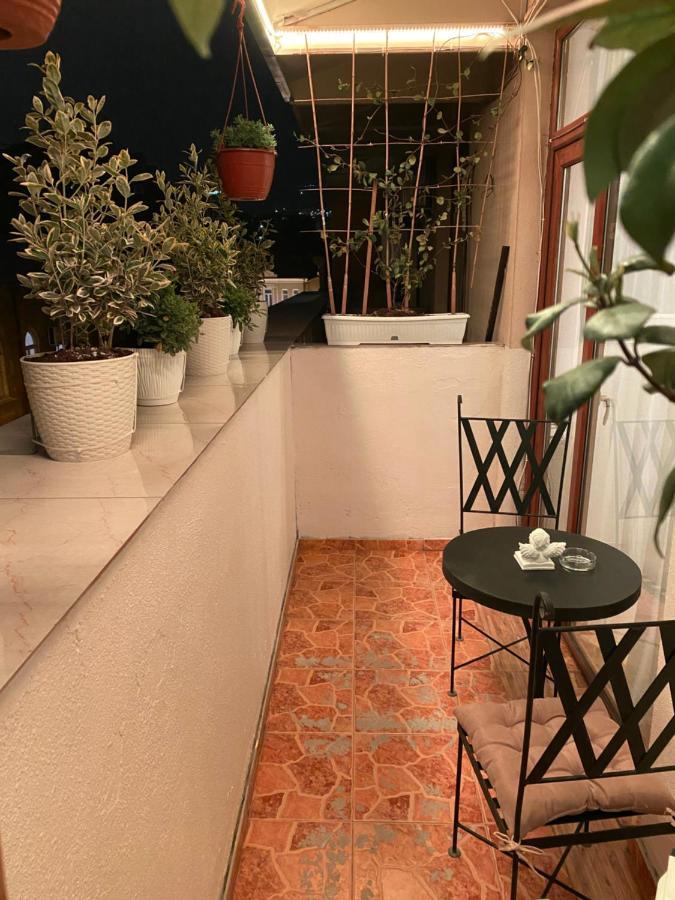 Siqvaruli Tbilisi Exterior foto