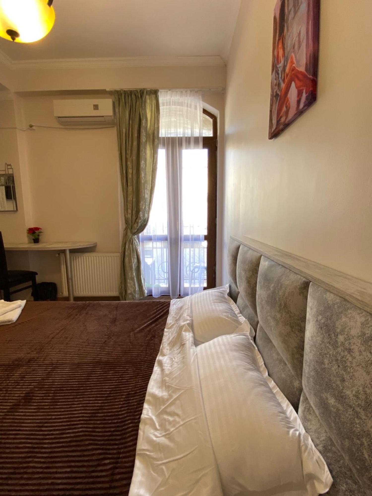 Siqvaruli Tbilisi Exterior foto